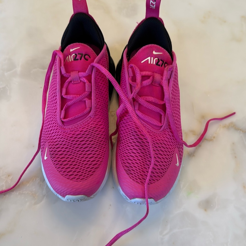 Nike Air 270 kids shoes size 13.5
